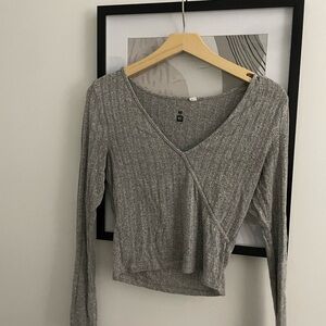 Long sleeve crop top